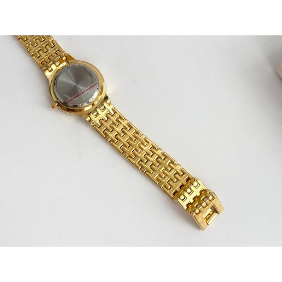 Elizabeth Taylor Bracelet Style Gold Ladies Vintage Wristwatch - 26mm - WORKS! - Picture 6 of 11